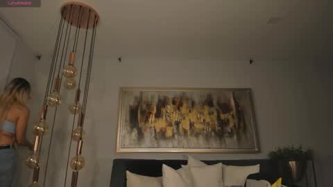 Sophie  Palmer online show from October 18, 2025, 11:11 am