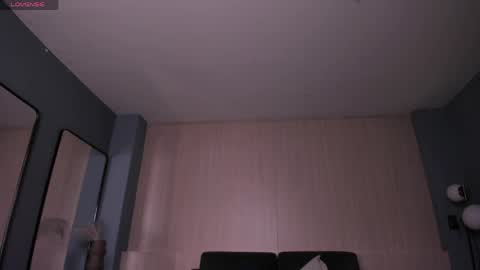 Sophie  Palmer online show from May 22, 2026, 10:43 am