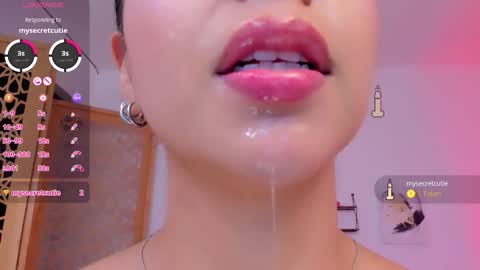 sophierooy online show from September 30, 2025, 8:03 pm