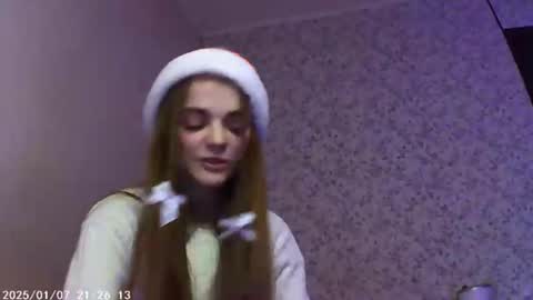 Snapshot of sophiesuvi chatting on January 6, 2025, 11:09 pm Sophie and my bestie Mandy online show from January 6, 2025, 11:09 pm