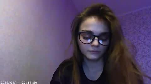 Snapshot of sophiesuvi chatting on January 11, 2025, 12:01 am Sophie and my bestie Mandy online show from January 11, 2025, 12:01 am