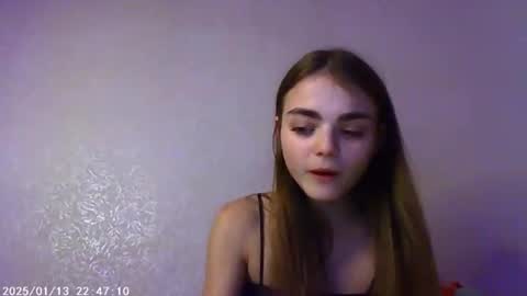 Snapshot of sophiesuvi chatting on January 13, 2025, 12:30 am Sophie and my bestie Mandy online show from January 13, 2025, 12:30 am