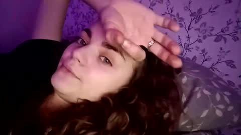 Snapshot of sophiesuvi chatting on February 8, 2025, 3:00 pm Sophie and my bestie Mandy online show from February 8, 2025, 3:00 pm