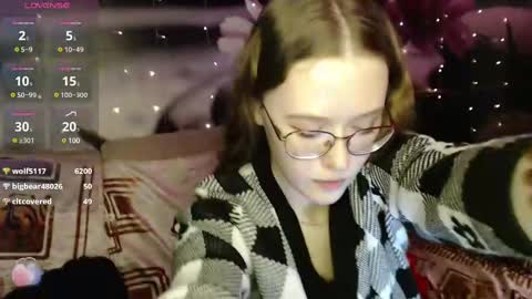 Snapshot of sophiesuvi chatting on February 22, 2025, 4:19 pm Sophie and my bestie Mandy online show from February 22, 2025, 4:19 pm