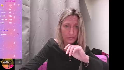 Snapshot of sophietentation chatting on February 27, 2025, 10:15 am Sophie Tentation online show from February 27, 2025, 10:15 am
