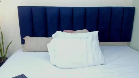 sophieturner_mg online show from February 16, 2026, 7:10 pm