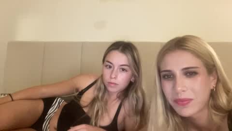 sophiexbree online show from November 7, 2025, 3:39 am