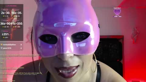 sophi fire  online show from October 18, 2025, 2:03 am