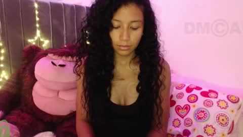 Snapshot of sophiia_dreams chatting on January 2, 2025, 10:11 pm Sophia this is not my real name online show from January 2, 2025, 10:11 pm