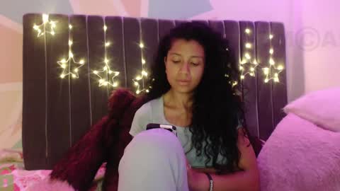 Snapshot of sophiia_dreams chatting on February 28, 2025, 1:26 am Sophia this is not my real name online show from February 28, 2025, 1:26 am