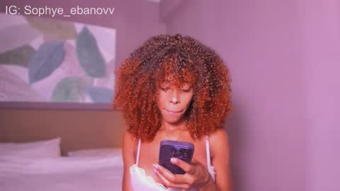 Snapshot of sophye_ebanov chatting on November 4, 2025, 7:18 am SEE U HERE OF online show from November 4, 2025, 7:18 am