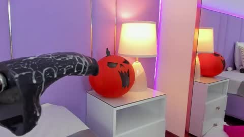 Sophy online show from October 13, 2025, 11:54 am