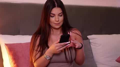 SophysSecret online show from June 8, 2026, 9:04 pm