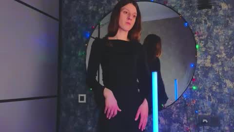 sorayanox online show from December 21, 2025, 2:35 pm