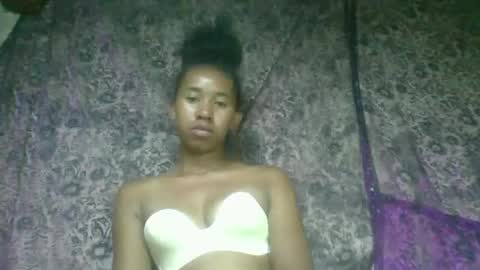 Snapshot of soriettezah chatting on February 18, 2026, 7:59 am soriettezah online show from February 18, 2026, 7:59 am