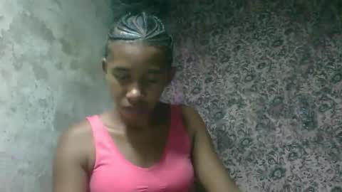 Snapshot of soriettezah chatting on February 18, 2026, 8:05 pm soriettezah online show from February 18, 2026, 8:05 pm