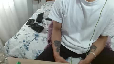 Snapshot of sornero777111 chatting on November 9, 2025, 6:28 pm businessman online show from November 9, 2025, 6:28 pm