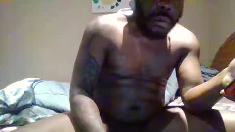 Snapshot of source1012 chatting on February 14, 2025, 2:33 pm source1012 online show from February 14, 2025, 2:33 pm