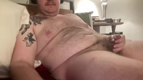 Snapshot of southern_bate_cub chatting on January 22, 2025, 2:15 am southern_bate_cub online show from January 22, 2025, 2:15 am