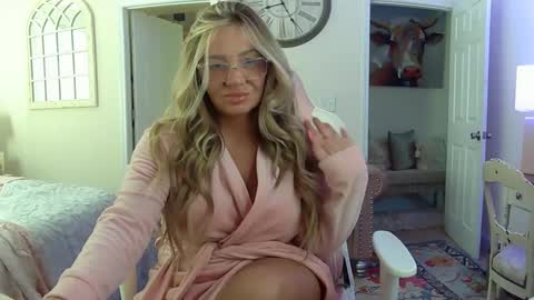 Snapshot of southernbarbii chatting on February 23, 2025, 7:07 pm Your Barbii online show from February 23, 2025, 7:07 pm