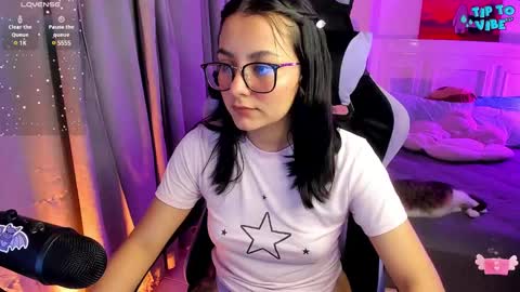 Lili online show from March 1, 2025, 1:11 am