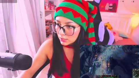 Lili online show from December 22, 2025, 9:12 pm