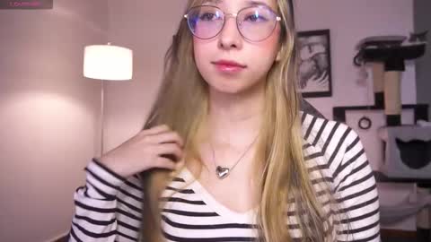 Irisita online show from November 15, 2025, 11:43 pm