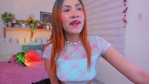 Snapshot of soy_sarah chatting on March 1, 2025, 6:57 am Sarah Valentina online show from March 1, 2025, 6:57 am