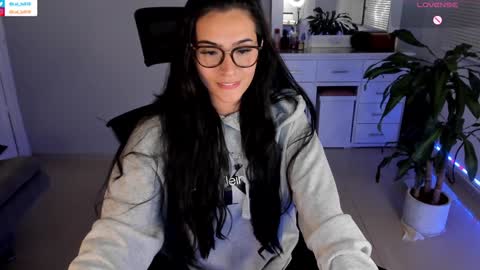 Luisa    online show from January 14, 2025, 12:43 am