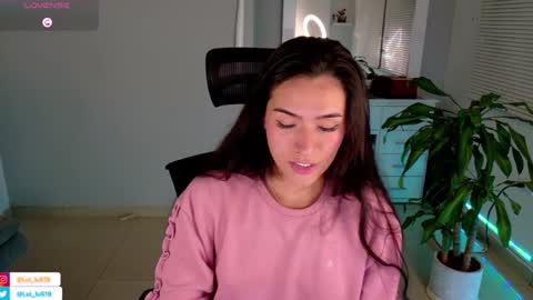 Luisa    online show from January 28, 2025, 4:18 am