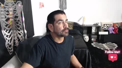 Snapshot of soyelcarlitos chatting on April 5, 2026, 4:53 am El Carlitos online show from April 5, 2026, 4:53 am
