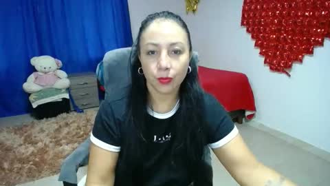 Snapshot of soyelena46 chatting on February 19, 2026, 11:17 am soy Elena online show from February 19, 2026, 11:17 am