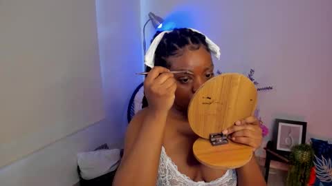 Maria  online show from October 10, 2025, 4:06 pm