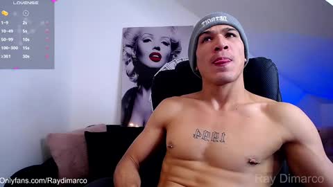 Snapshot of soyraydimarco_ chatting on December 5, 2024, 5:04 am RayDimarco independent model online show from December 5, 2024, 5:04 am