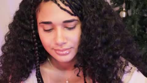 You want to talk to me more personal follow me in My Channel VIP  50 the discount       online show from December 5, 2024, 8:33 pm