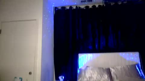 spacekittyyy online show from July 16, 2026, 6:08 am