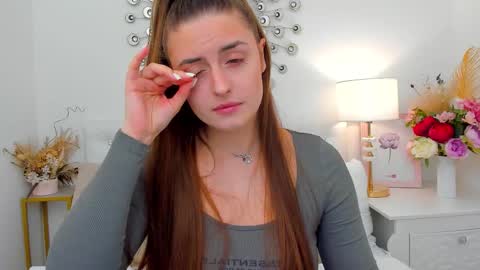 Julia online show from March 24, 2026, 3:28 pm