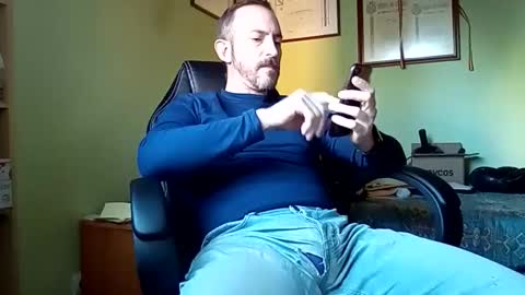 Manu  online show from January 19, 2025, 4:04 pm