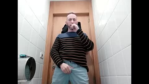 Manu  online show from February 5, 2025, 6:02 am