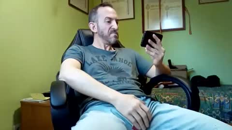 Manu  online show from February 22, 2025, 5:02 pm