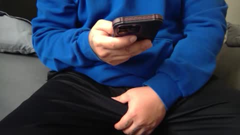 sparehamster online show from November 17, 2025, 1:28 pm