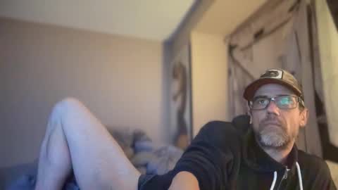 Snapshot of sparker1169 chatting on November 11, 2025, 7:41 am Dad online show from November 11, 2025, 7:41 am