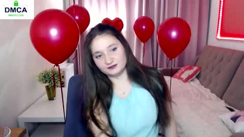 Snapshot of sparkling_starlet67 chatting on February 14, 2026, 2:03 pm Ilona online show from February 14, 2026, 2:03 pm