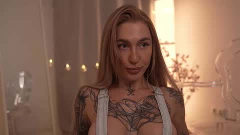 DAISY online show from February 18, 2025, 5:21 pm