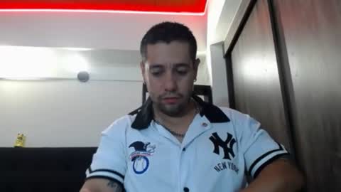 Snapshot of spartacus_cam chatting on June 23, 2026, 4:54 am online show from June 23, 2026, 4:54 am