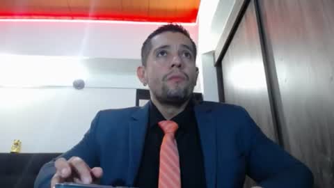 Snapshot of spartacus_cam chatting on June 27, 2026, 5:23 am online show from June 27, 2026, 5:23 am