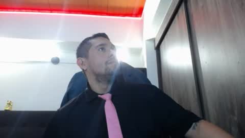 Snapshot of spartacus_cam chatting on June 30, 2026, 5:19 am online show from June 30, 2026, 5:19 am