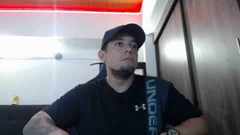 Snapshot of spartacus_cam chatting on July 5, 2026, 5:36 am online show from July 5, 2026, 5:36 am