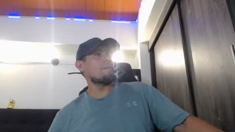 Snapshot of spartacus_cam chatting on July 9, 2026, 6:06 am online show from July 9, 2026, 6:06 am