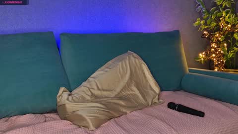 Snapshot of special_person chatting on December 13, 2024, 8:26 pm Nicole online show from December 13, 2024, 8:26 pm